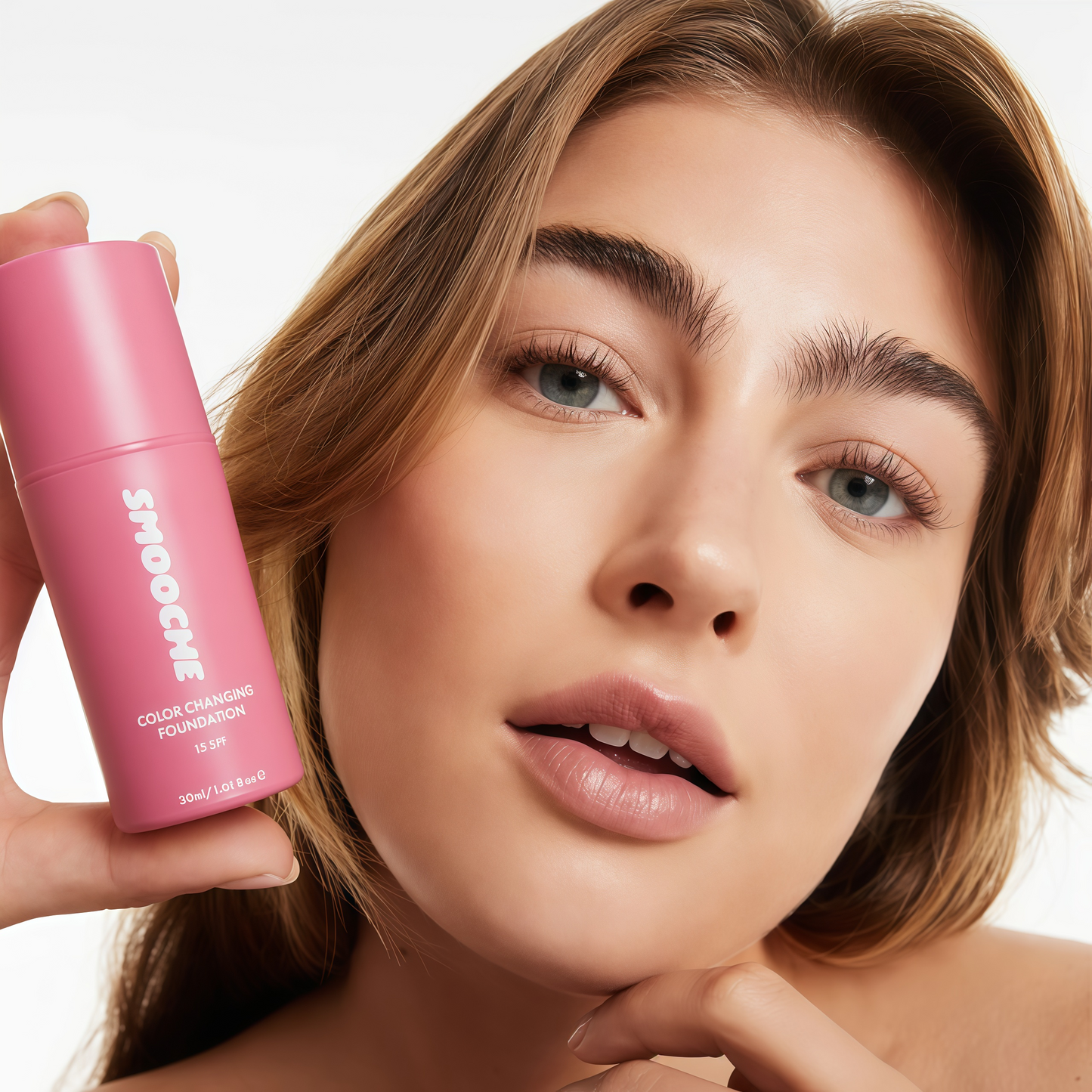 SMOOCHE Color Changing Foundation - Skin Tone Adapting Liquid Foundation for Women, Self Adjusting Natural Finish, Blurs Imperfections & Fine Lines, SPF 15,1.01 Fl Oz
